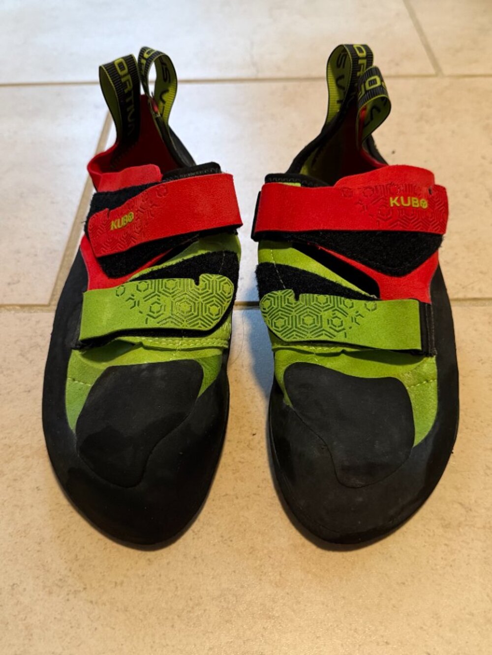 La Sportiva Kubo Climbing Shoes, Men’s 9.5 / EU 42.5, Green & Red